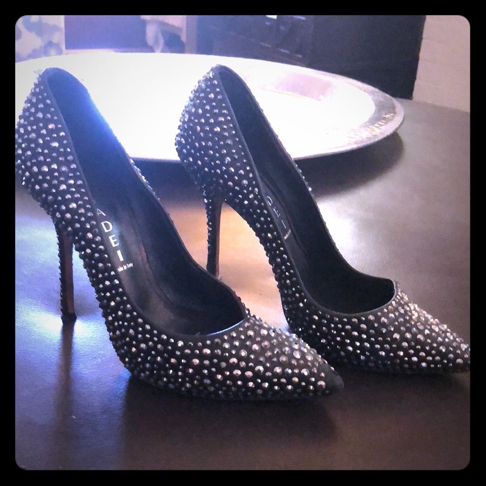 Beautiful Casadei black Embellished Crystal pumps